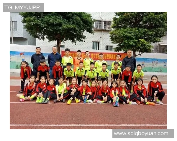 球星追梦:从贫困小镇到绿茵场的荣耀之路 球星追梦:从贫困小镇到绿茵场的荣耀之路